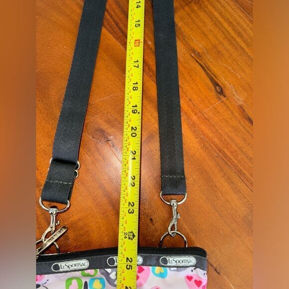 Lesportsac classic 3 Zip body Hearts/Butterflies ❤️🦋🩷🦋🩵🦋 - Picture 7 of 10